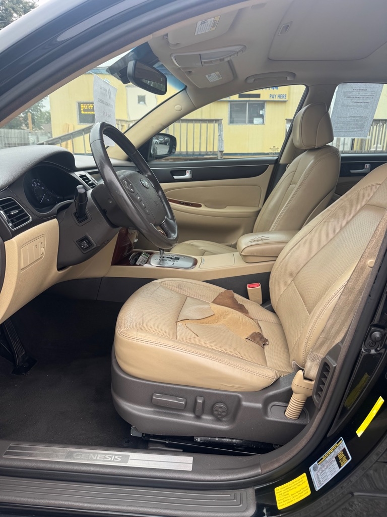 Hyundai Genesis 3.8L 2013 Hyundai Genesis 3.8L 2013