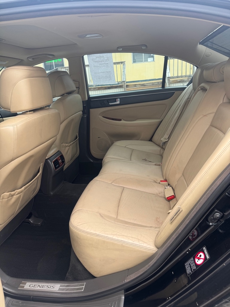 Hyundai Genesis 3.8L 2013 Hyundai Genesis 3.8L 2013