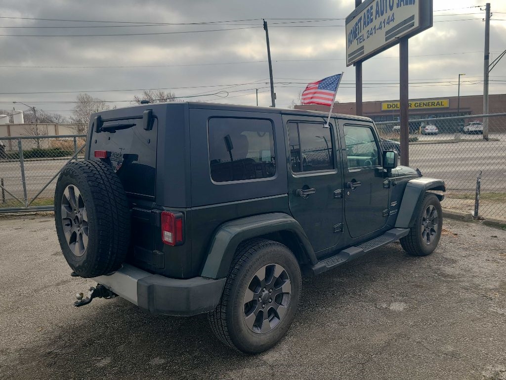 Jeep Wrangler Unlimited Sahara 2WD 2010