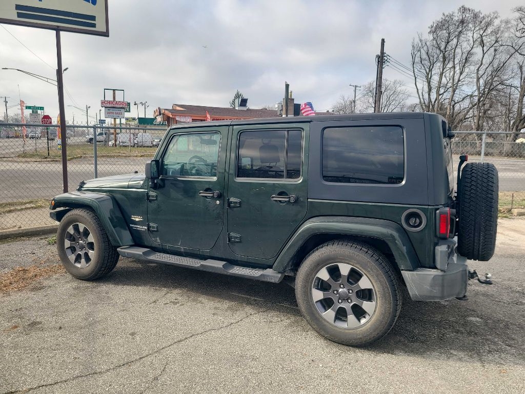 Jeep Wrangler Unlimited Sahara 2WD 2010