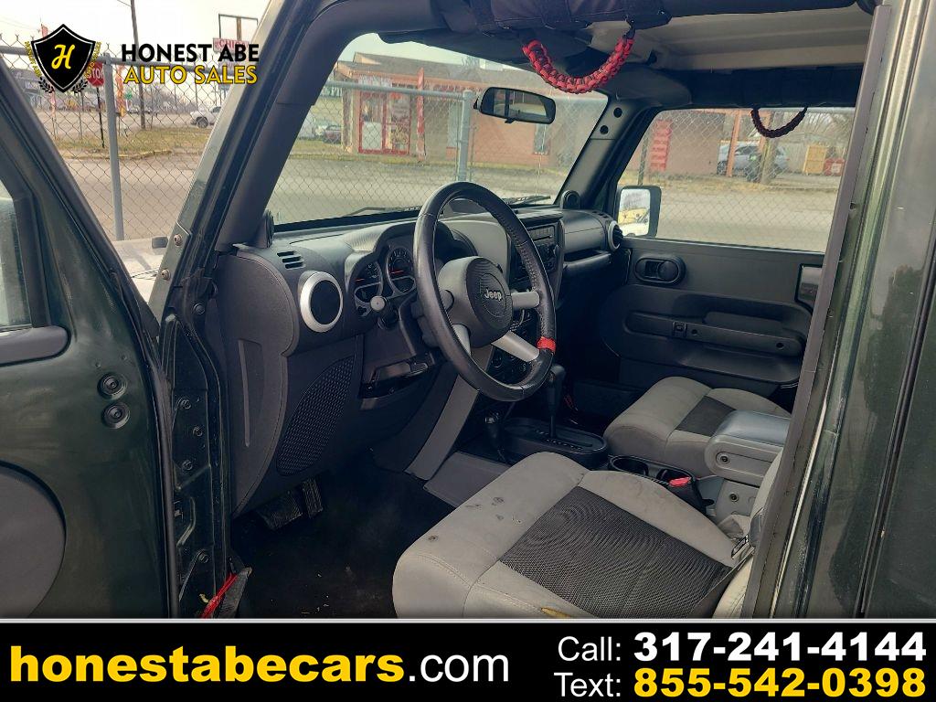 2010 Jeep Wrangler Unlimited Sahara's photo