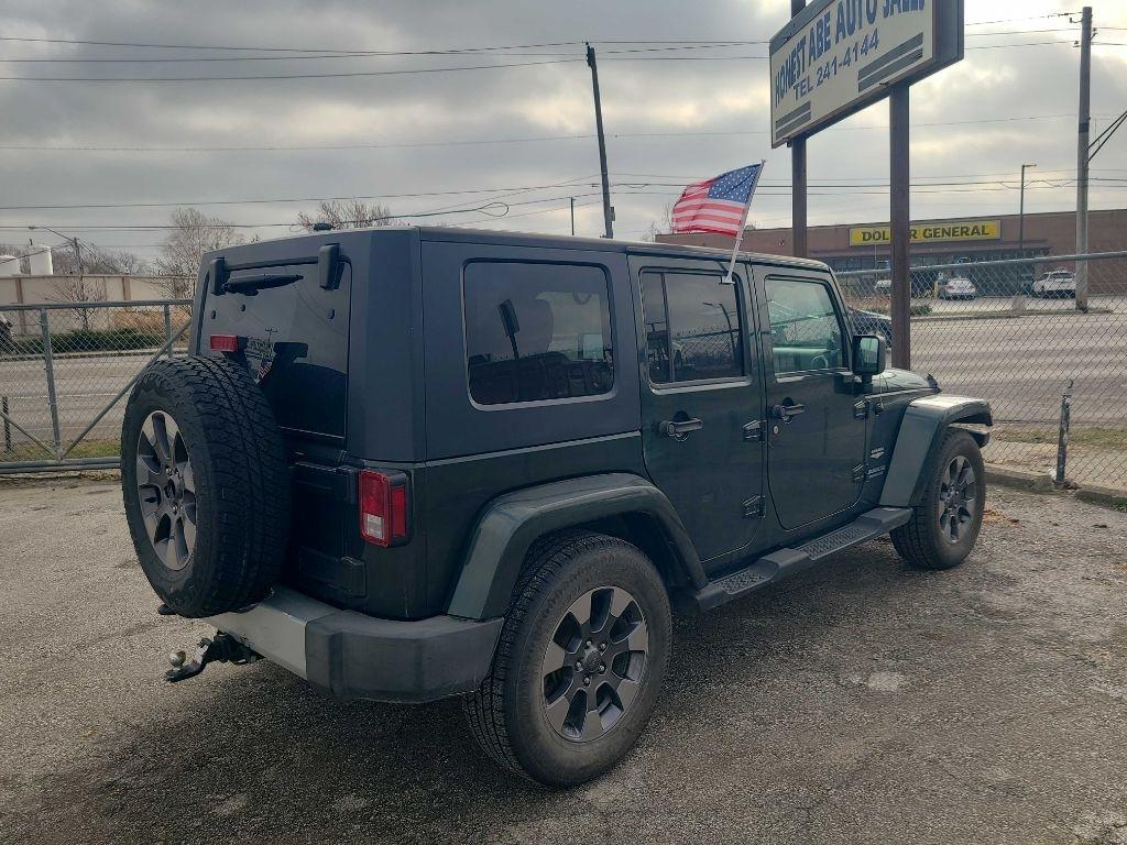 Jeep Wrangler Unlimited Sahara 2WD 2010