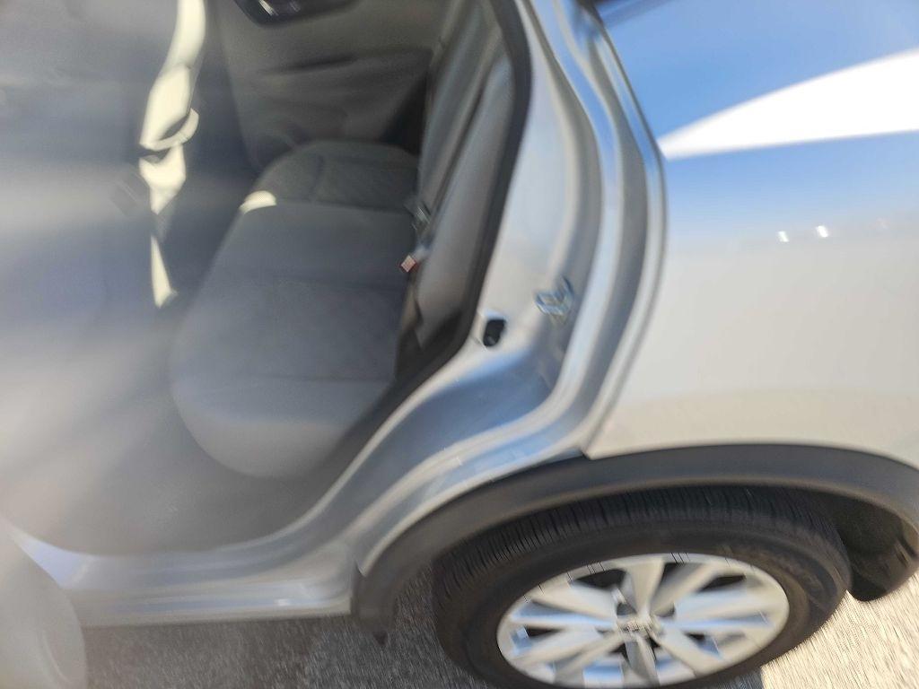 Nissan Rogue Sport S 2018