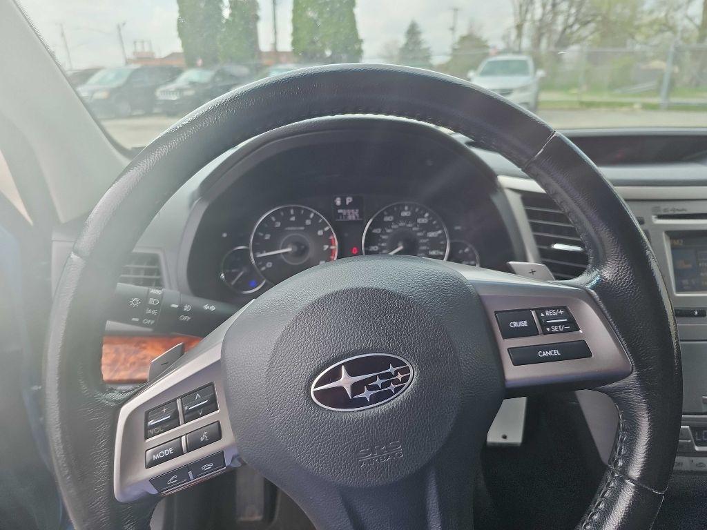 Subaru Outback 2.5i Limited 2012