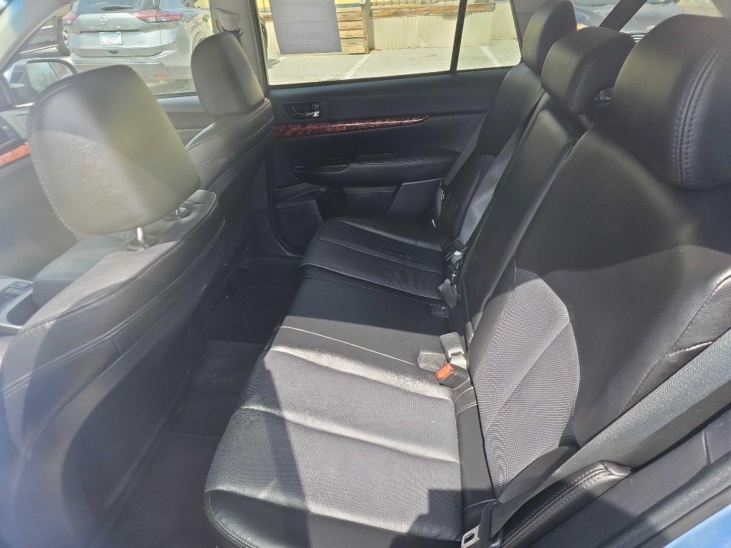 Subaru Outback 2.5i Limited 2012