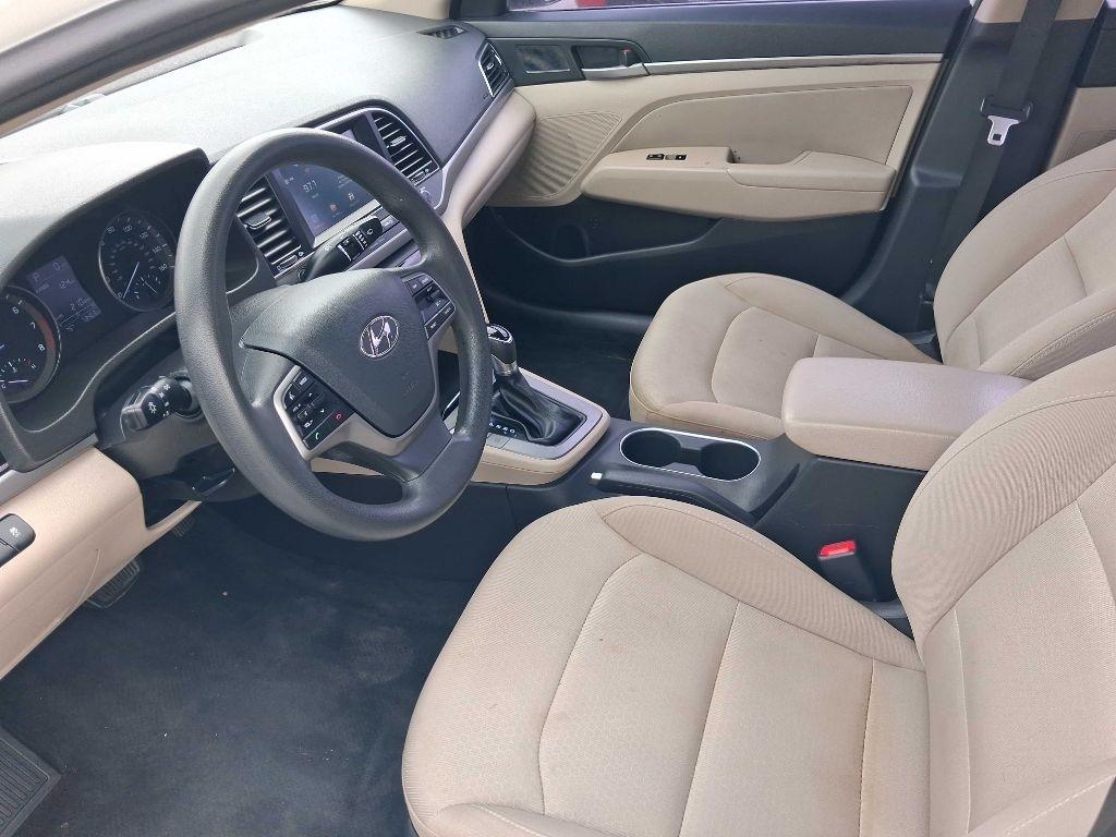 Hyundai Elantra Value Edition 6A 2017