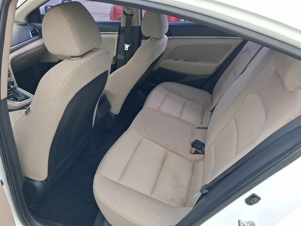 Hyundai Elantra Value Edition 6A 2017