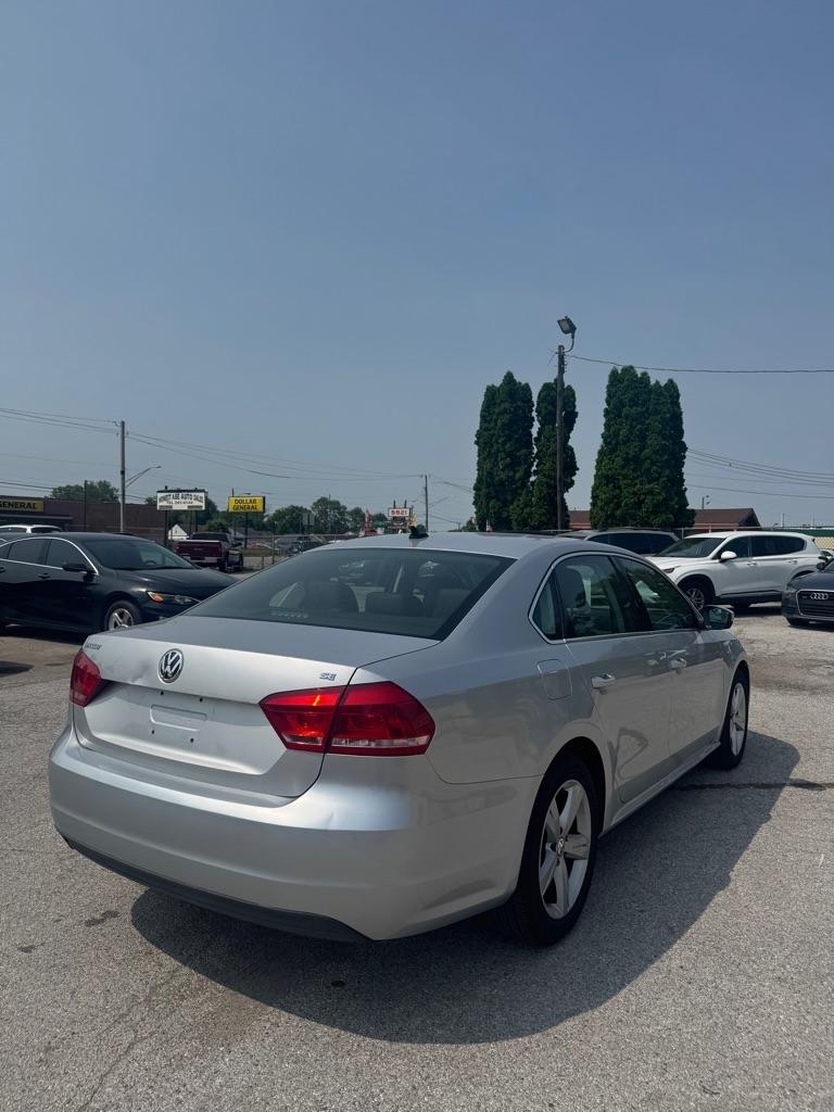 Volkswagen Passat 2.5L SE AT 2013