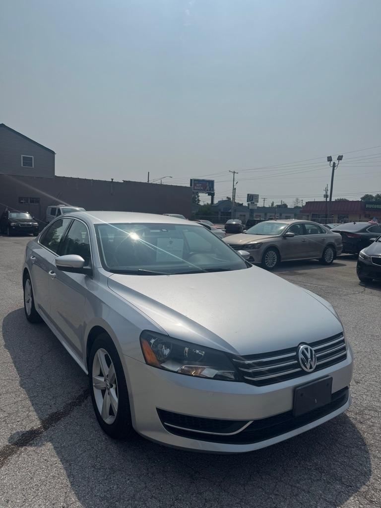 Volkswagen Passat 2.5L SE AT 2013