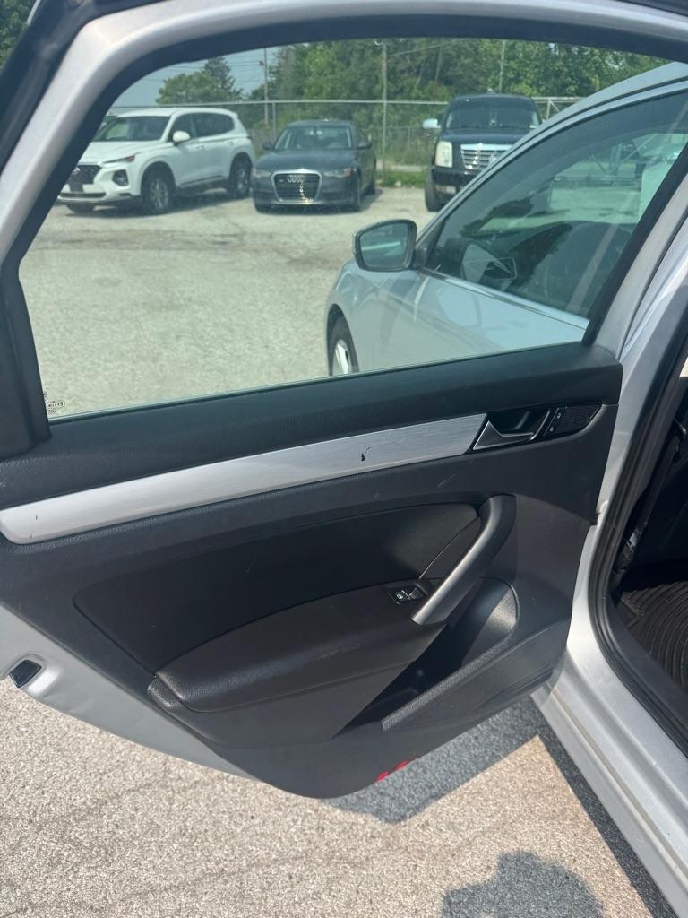 Volkswagen Passat 2.5L SE AT 2013