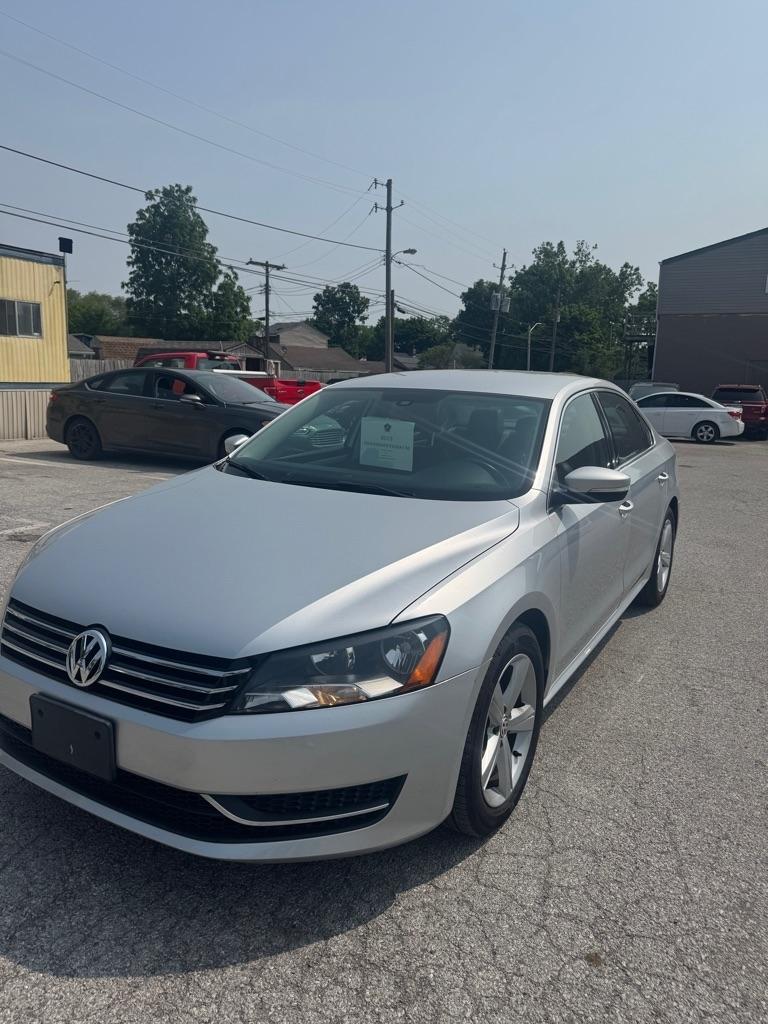 Volkswagen Passat 2.5L SE AT 2013