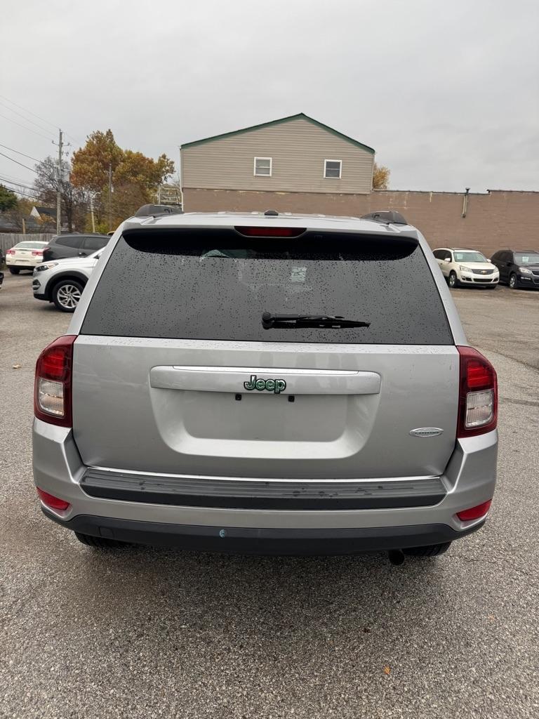 Jeep Compass Latitude FWD 2016