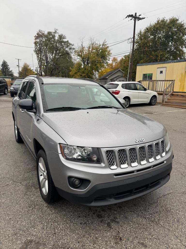 Jeep Compass Latitude FWD 2016