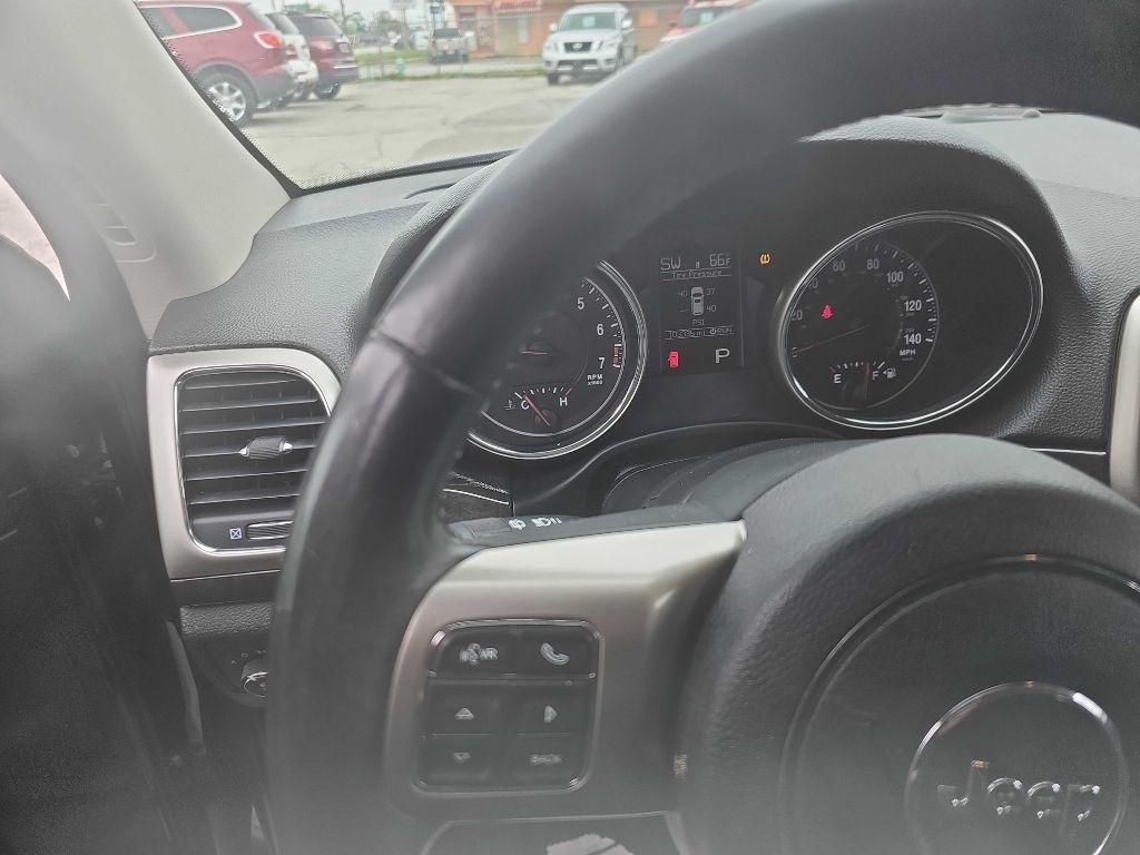 Jeep Grand Cherokee Laredo 4WD 2013