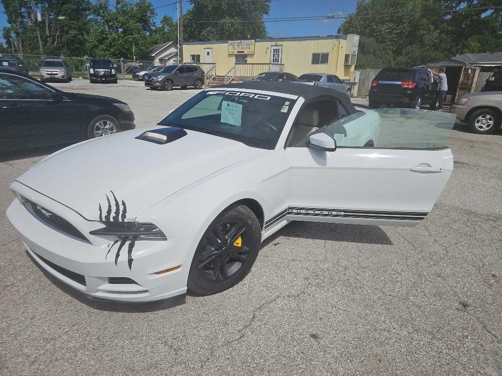 Ford Mustang 2dr Conv V6 2014