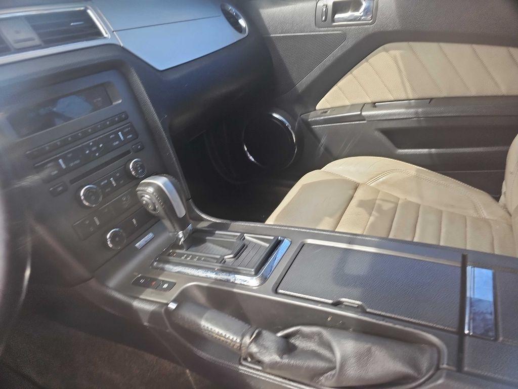 Ford Mustang 2dr Conv V6 2014