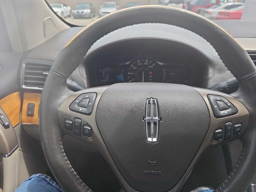 Lincoln MKX FWD 4dr 2012