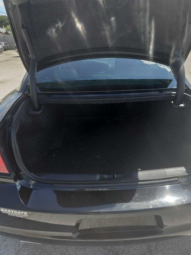 Dodge Charger 4dr Sdn SE RWD 2012