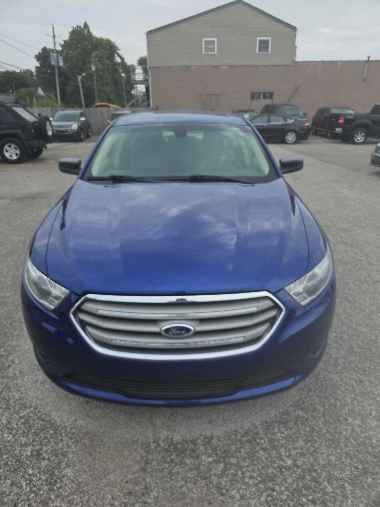Ford Taurus 4dr Sdn SE FWD 2014