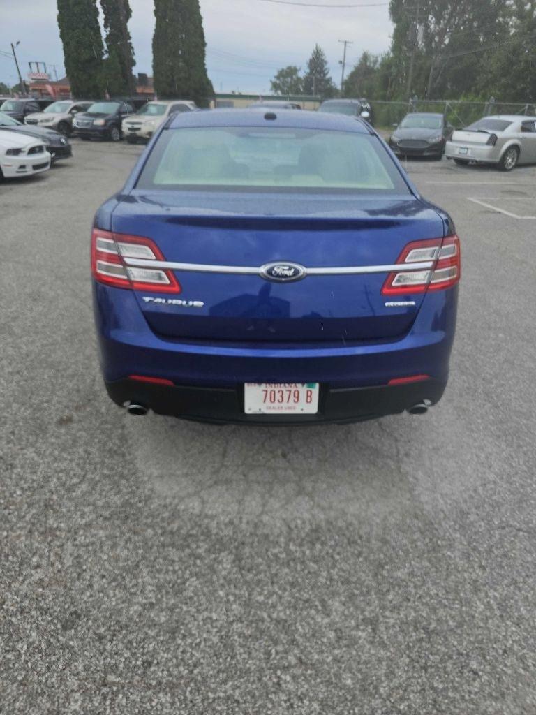 Ford Taurus 4dr Sdn SE FWD 2014