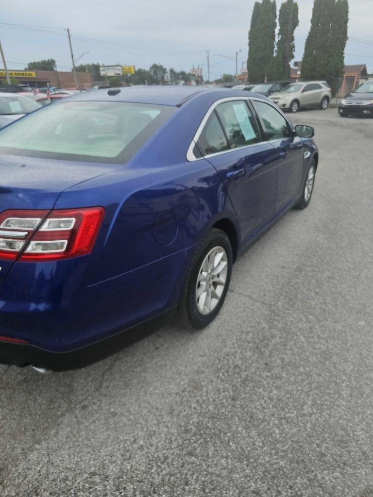 Ford Taurus 4dr Sdn SE FWD 2014