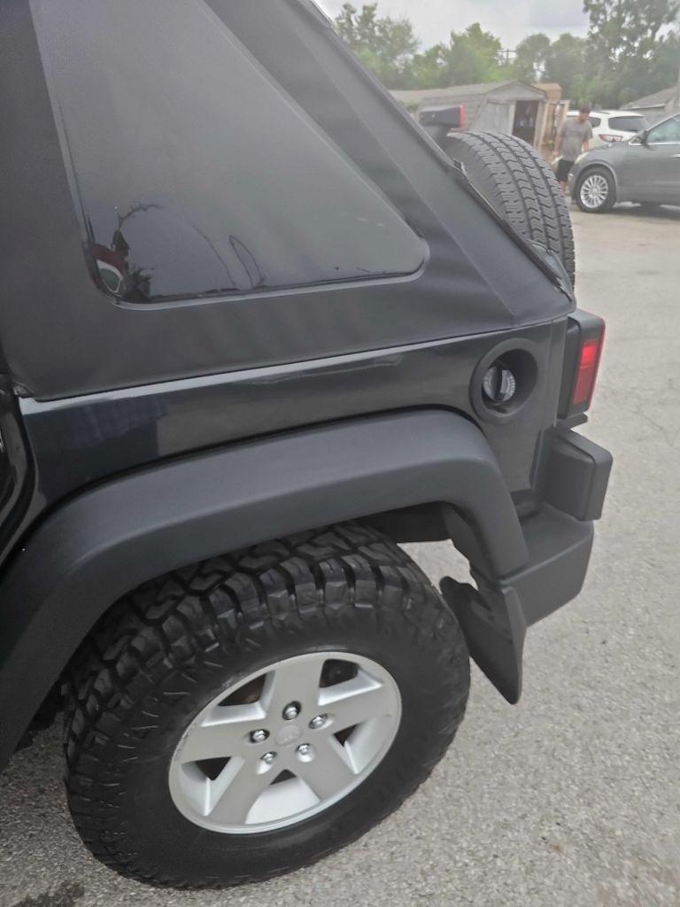 Jeep Wrangler Unlimited 4WD 4dr Sport 2010