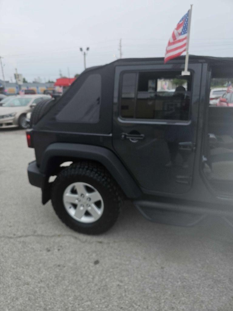 Jeep Wrangler Unlimited 4WD 4dr Sport 2010