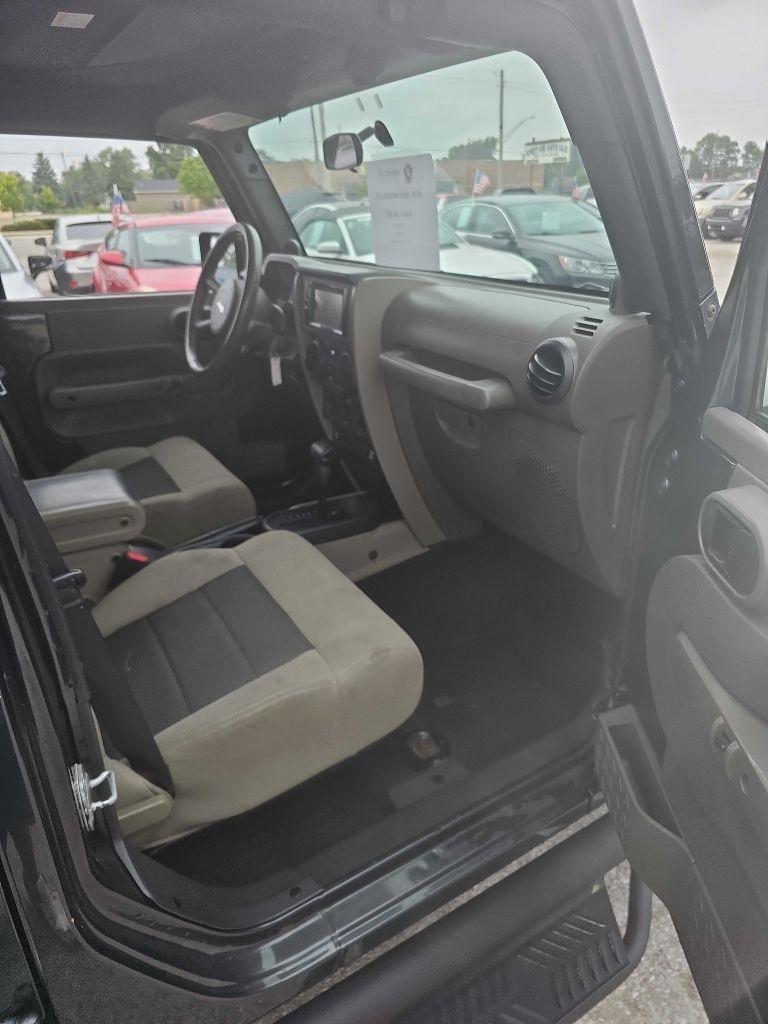 Jeep Wrangler Unlimited 4WD 4dr Sport 2010