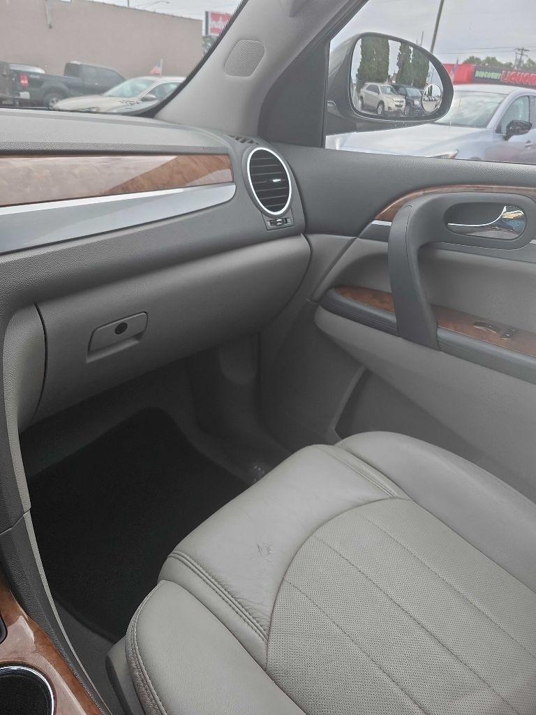 Buick Enclave AWD 4dr CXL-1 2011