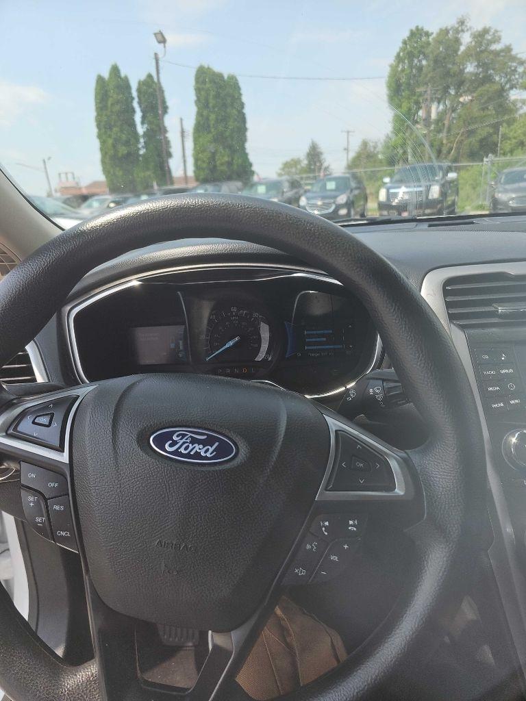 Ford Fusion Hybrid SE FWD 2018