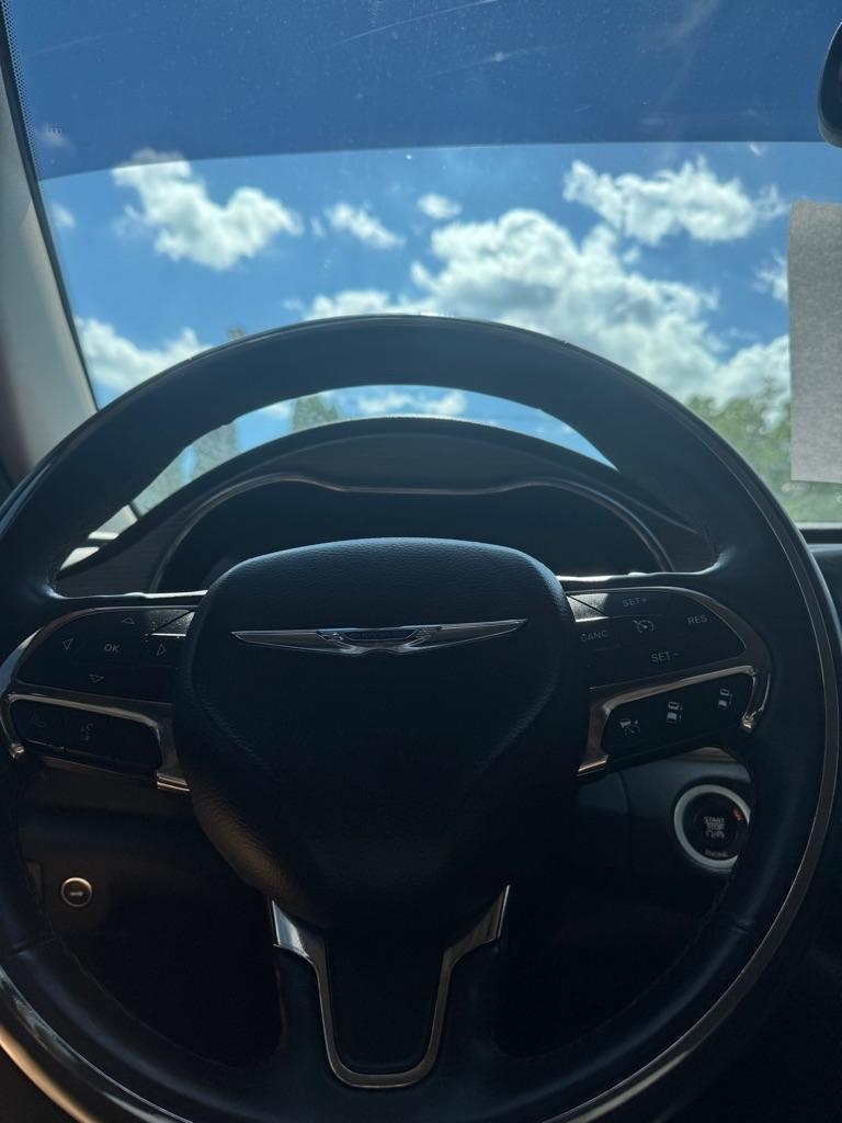 Chrysler 200 4dr Sdn C AWD 2015