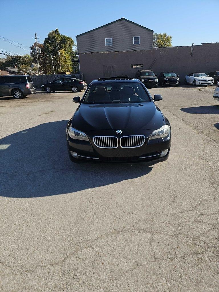2012 BMW 5 Series 4dr Sdn 550i xDrive AWD