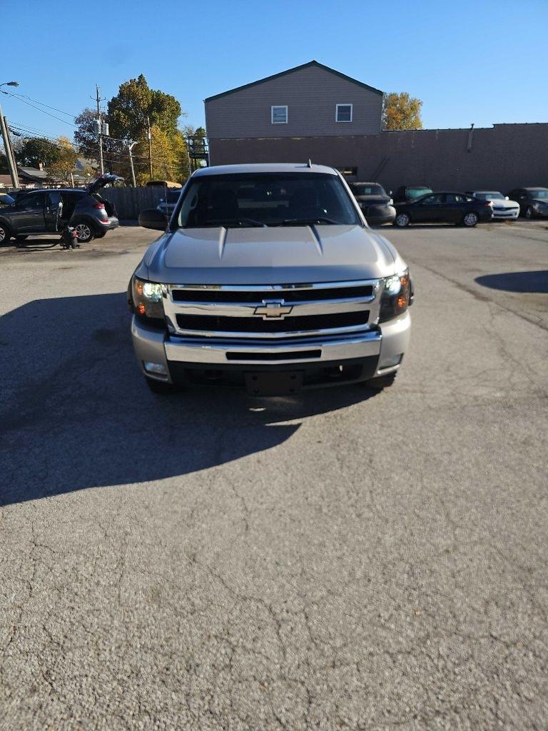 2009 Chevrolet Silverado 1500 4WD Ext Cab 143.5" LT