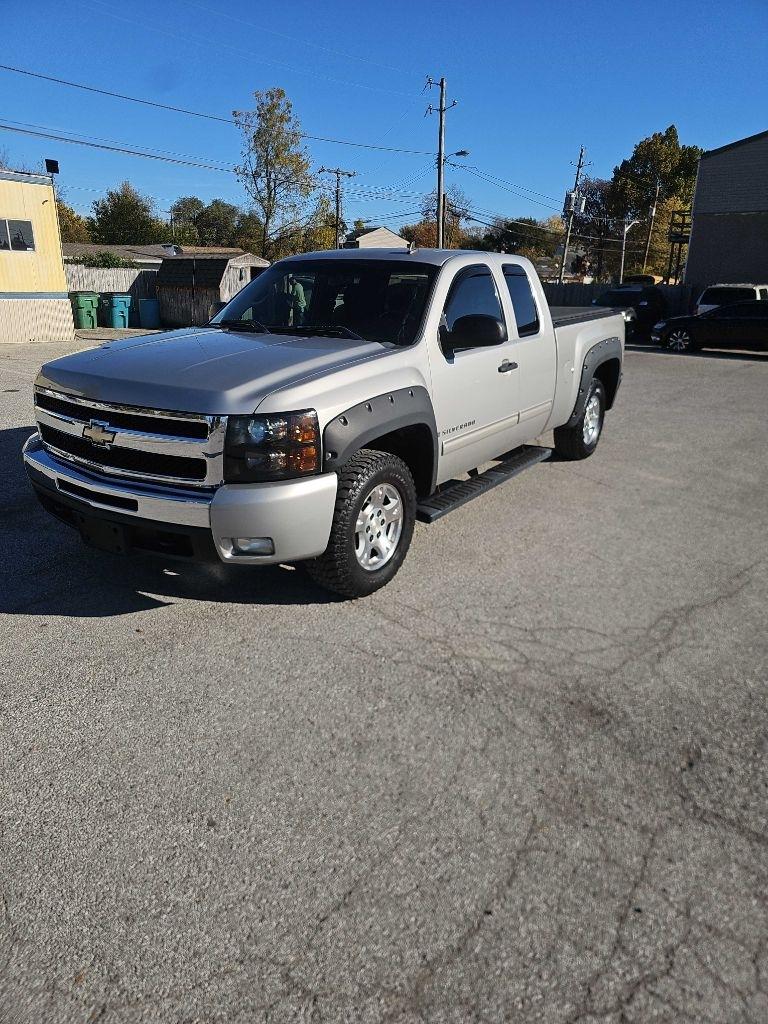 Chevrolet Silverado 1500 4WD Ext Cab 143.5" LT 2009