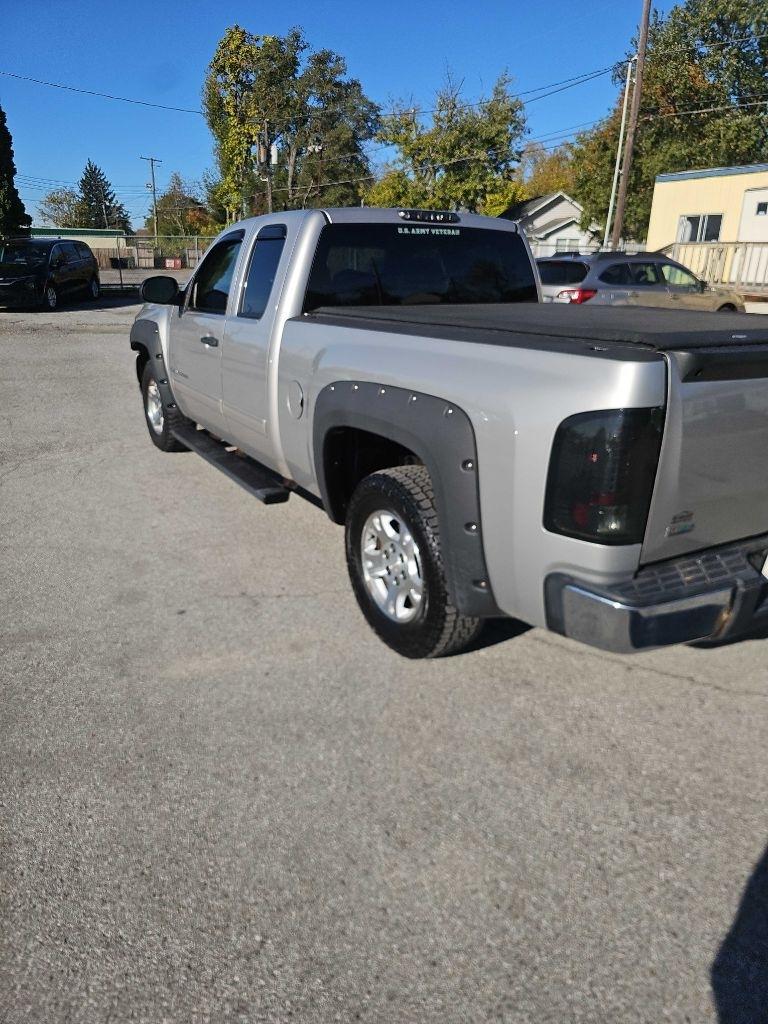 Chevrolet Silverado 1500 4WD Ext Cab 143.5" LT 2009