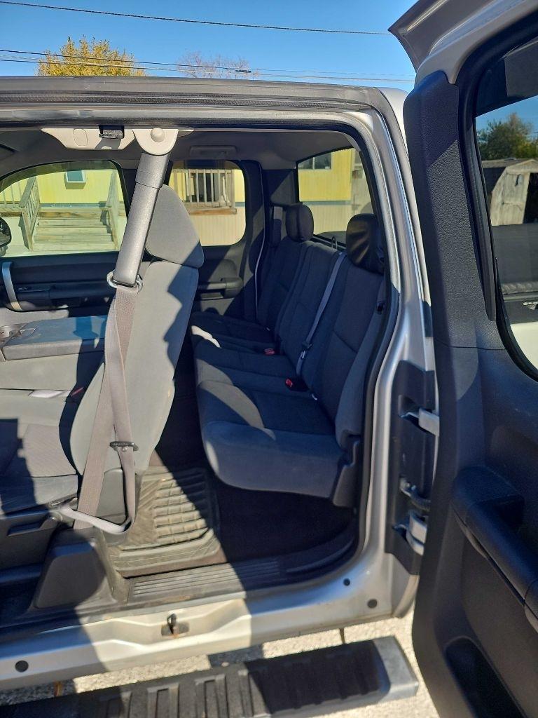 Chevrolet Silverado 1500 4WD Ext Cab 143.5" LT 2009