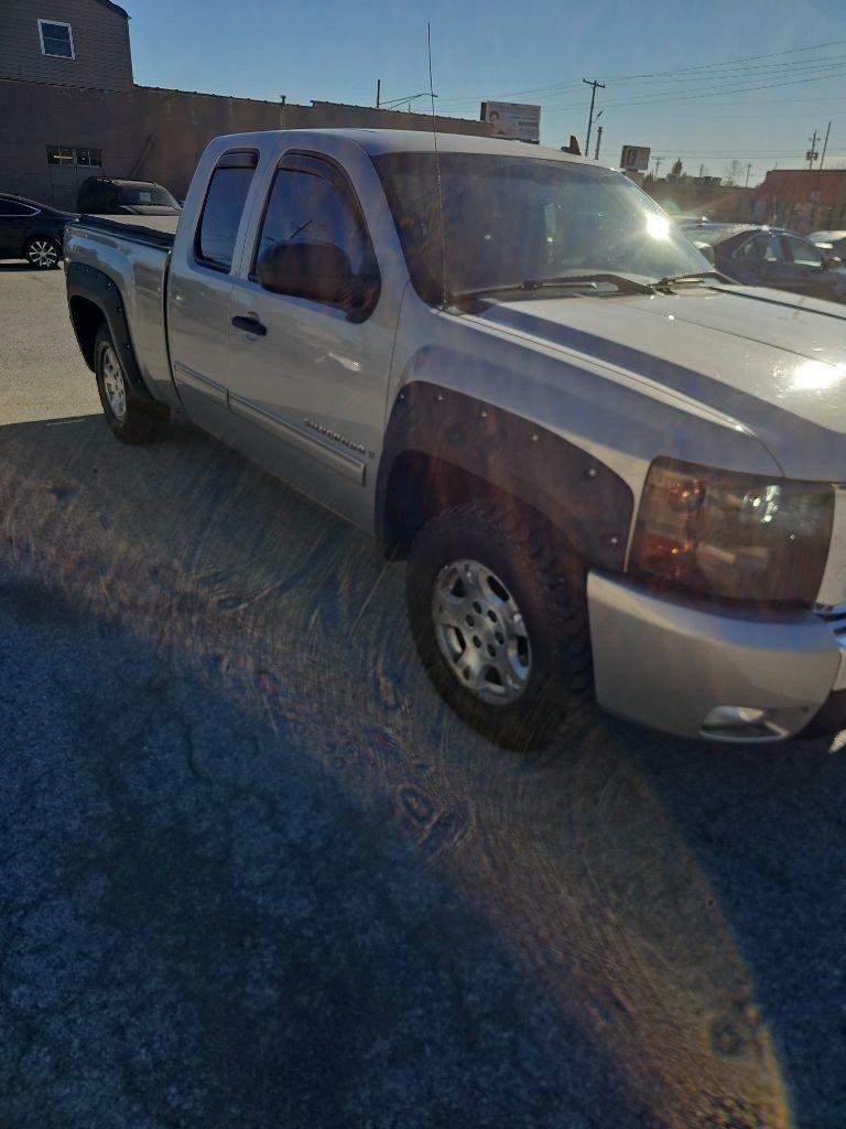 Chevrolet Silverado 1500 4WD Ext Cab 143.5" LT 2009