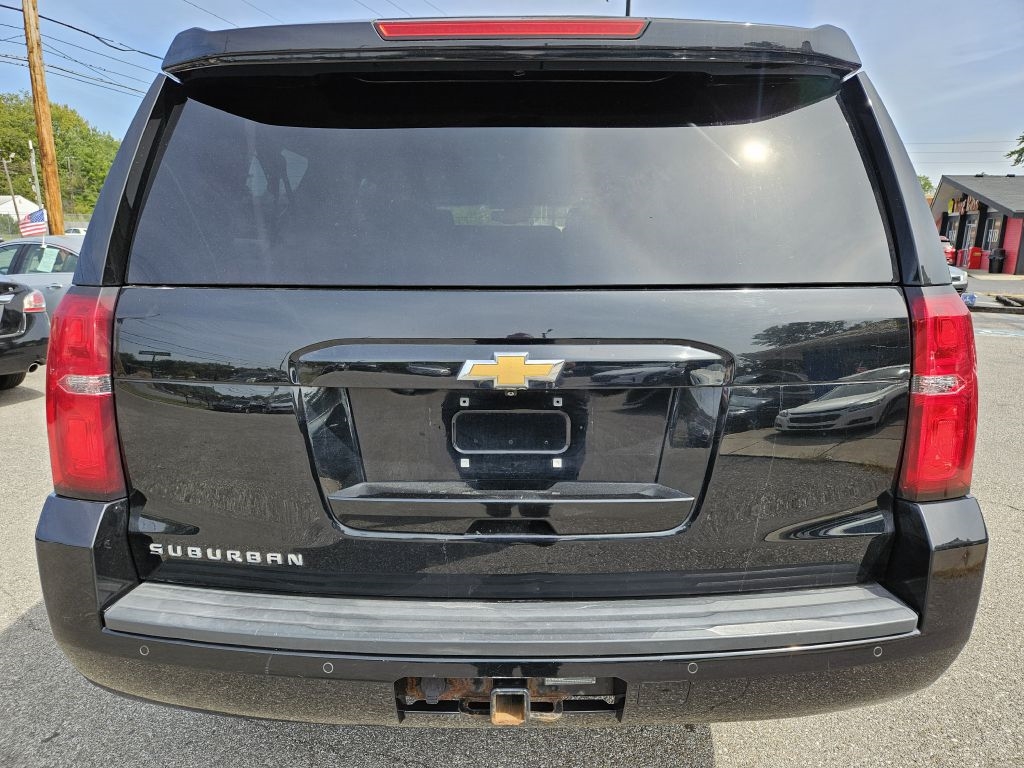 Chevrolet Suburban 4WD 4dr LT 2015 Chevrolet Suburban 4WD 4dr LT 2015