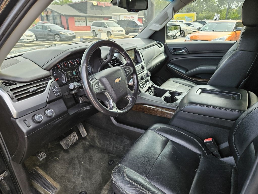 Chevrolet Suburban 4WD 4dr LT 2015 Chevrolet Suburban 4WD 4dr LT 2015