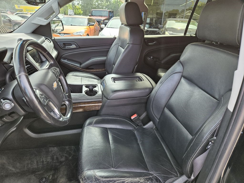 Chevrolet Suburban 4WD 4dr LT 2015 Chevrolet Suburban 4WD 4dr LT 2015