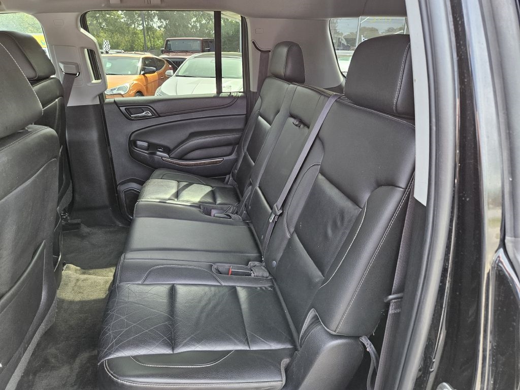 Chevrolet Suburban 4WD 4dr LT 2015 Chevrolet Suburban 4WD 4dr LT 2015