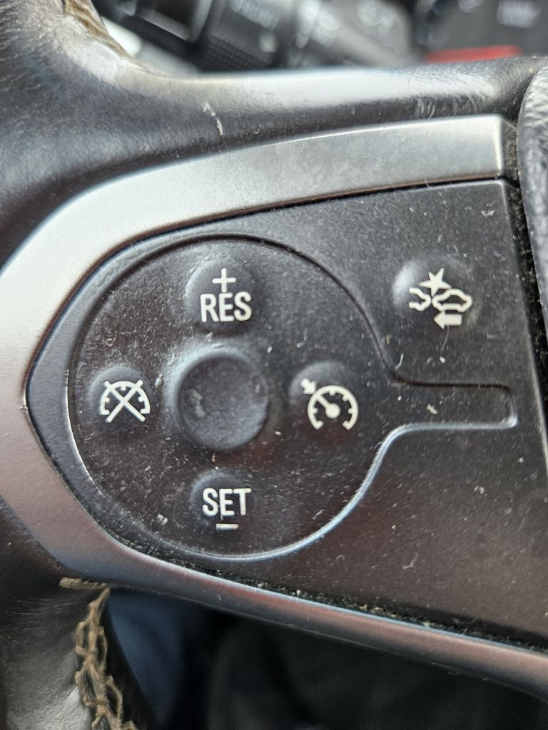 Chevrolet Suburban 4WD 4dr LT 2015 Chevrolet Suburban 4WD 4dr LT 2015