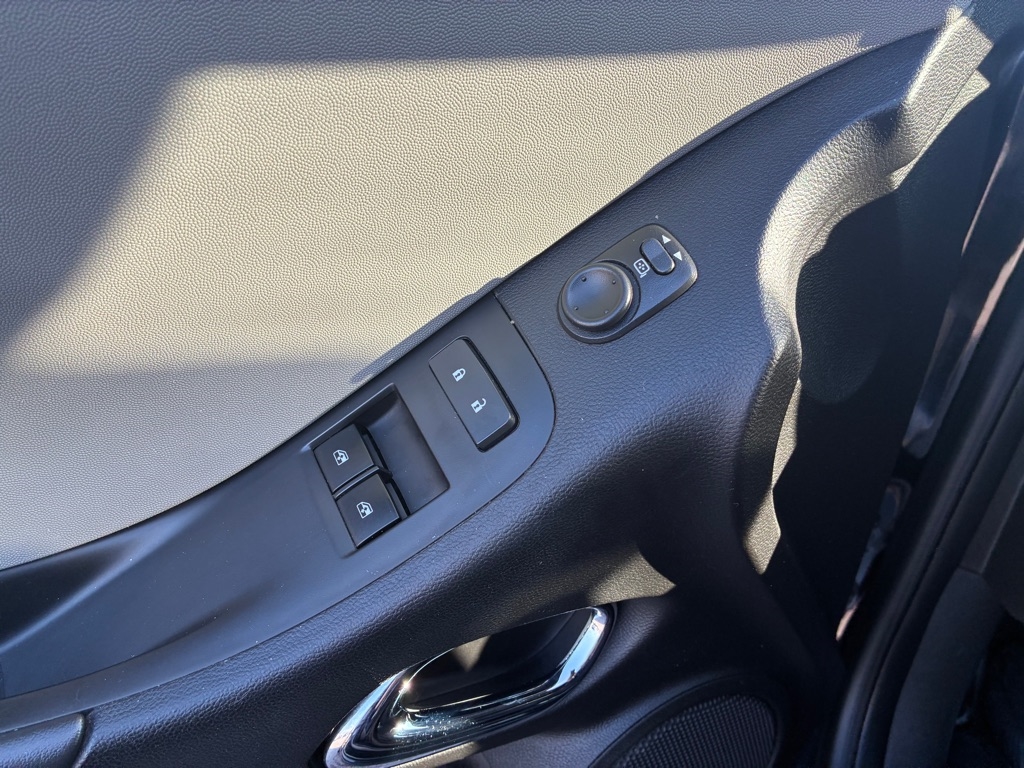 Chevrolet Camaro 2dr Cpe LS w/2LS 2015