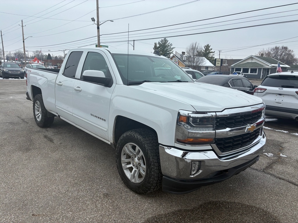 Chevrolet Silverado 1500 4WD Double Cab 143.5" LT w/1LT 2017
