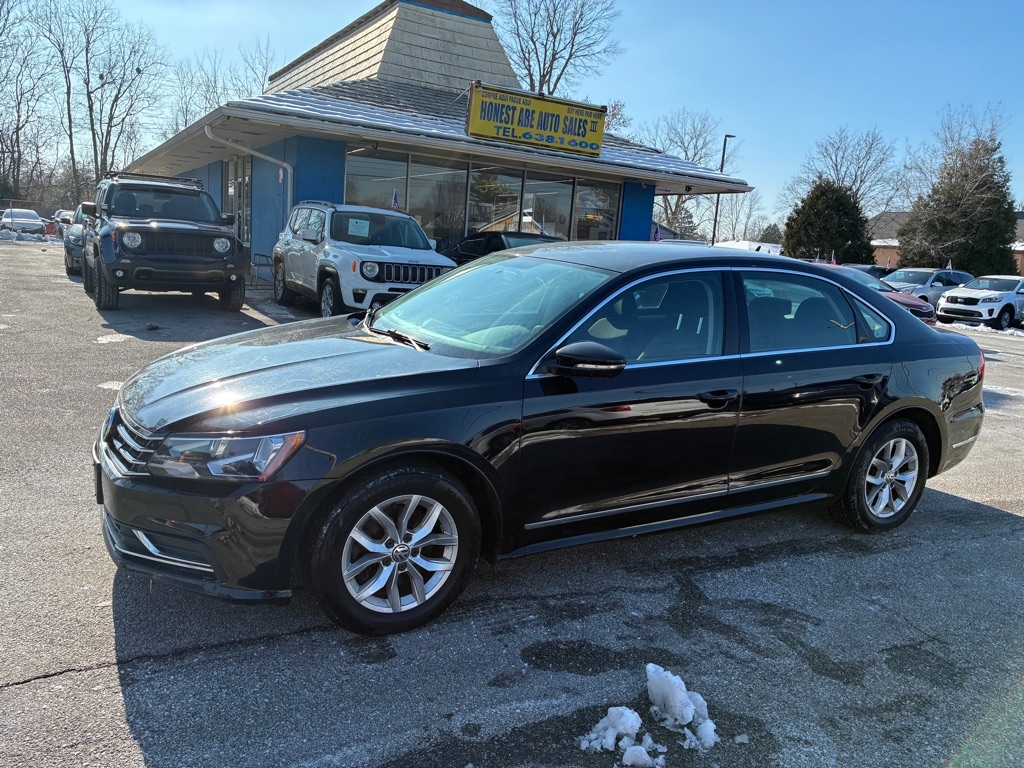 Volkswagen Passat 4dr Sdn 1.8T Auto S 2016