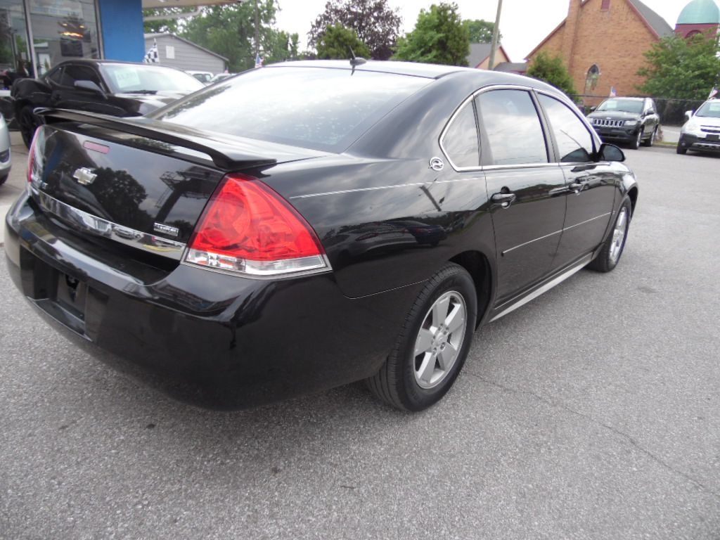 Chevrolet Impala 4dr Sdn 3.5L LT 2009