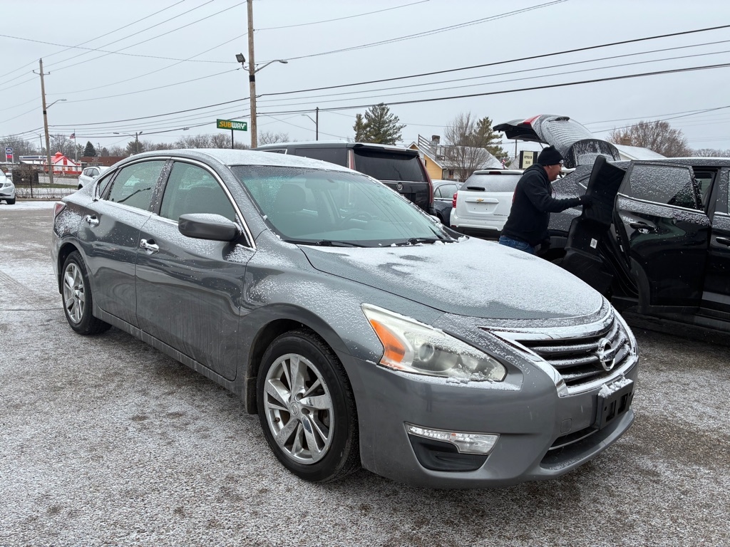 Nissan Altima 4dr Sdn I4 2.5 SV 2014