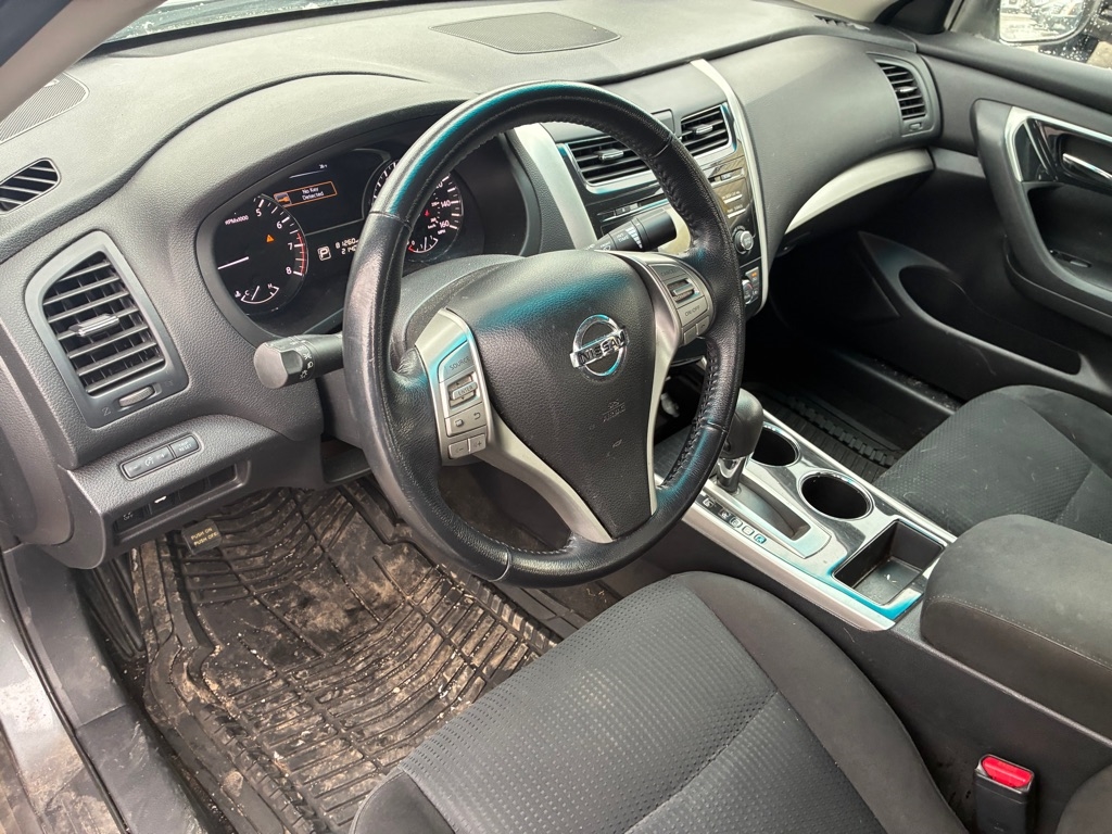 Nissan Altima 4dr Sdn I4 2.5 SV 2014