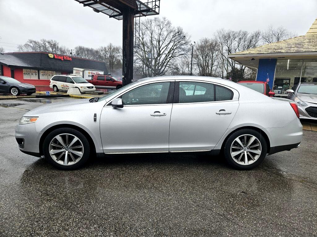 Lincoln MKS 4dr Sdn 3.7L FWD 2011