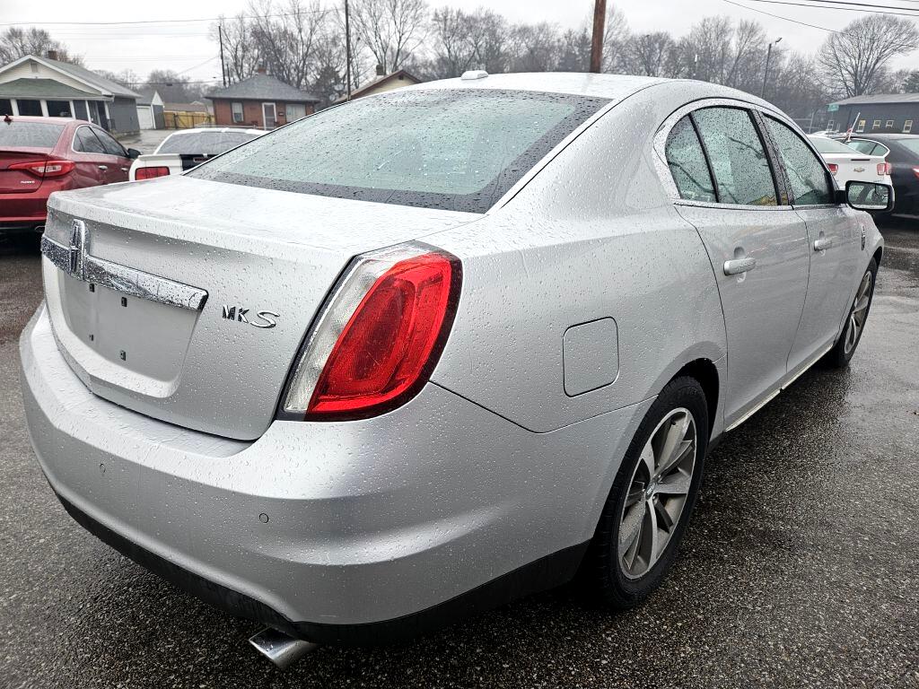 Lincoln MKS 4dr Sdn 3.7L FWD 2011